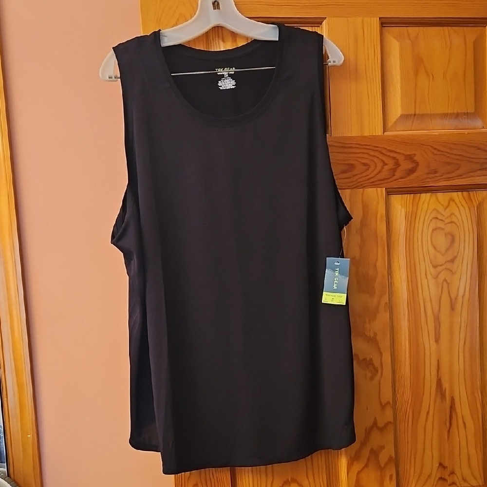 NWT Tek Gear Tank